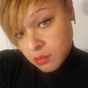 Meet your Posher, Roxanne